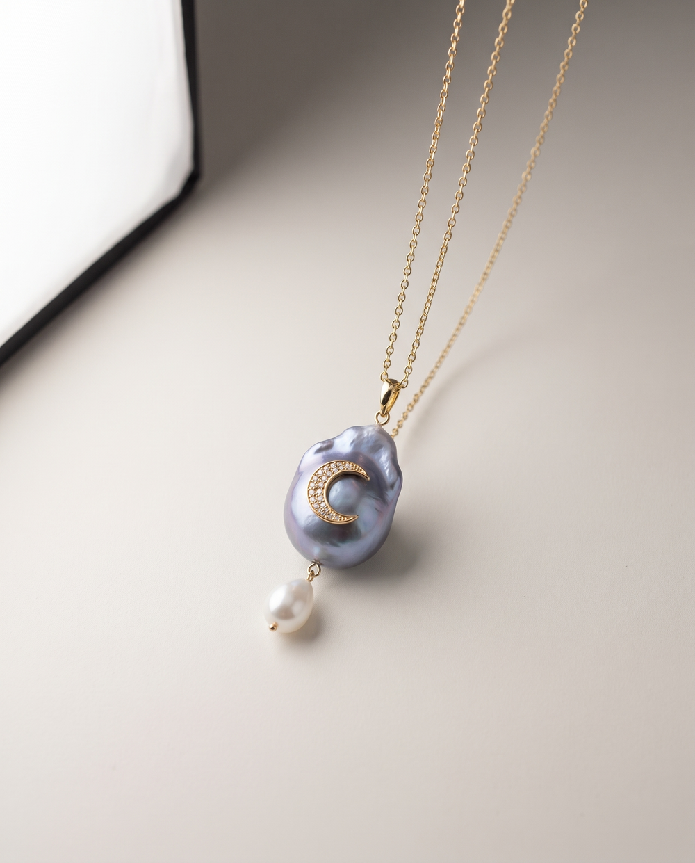 Embla Pendant — minimal studio